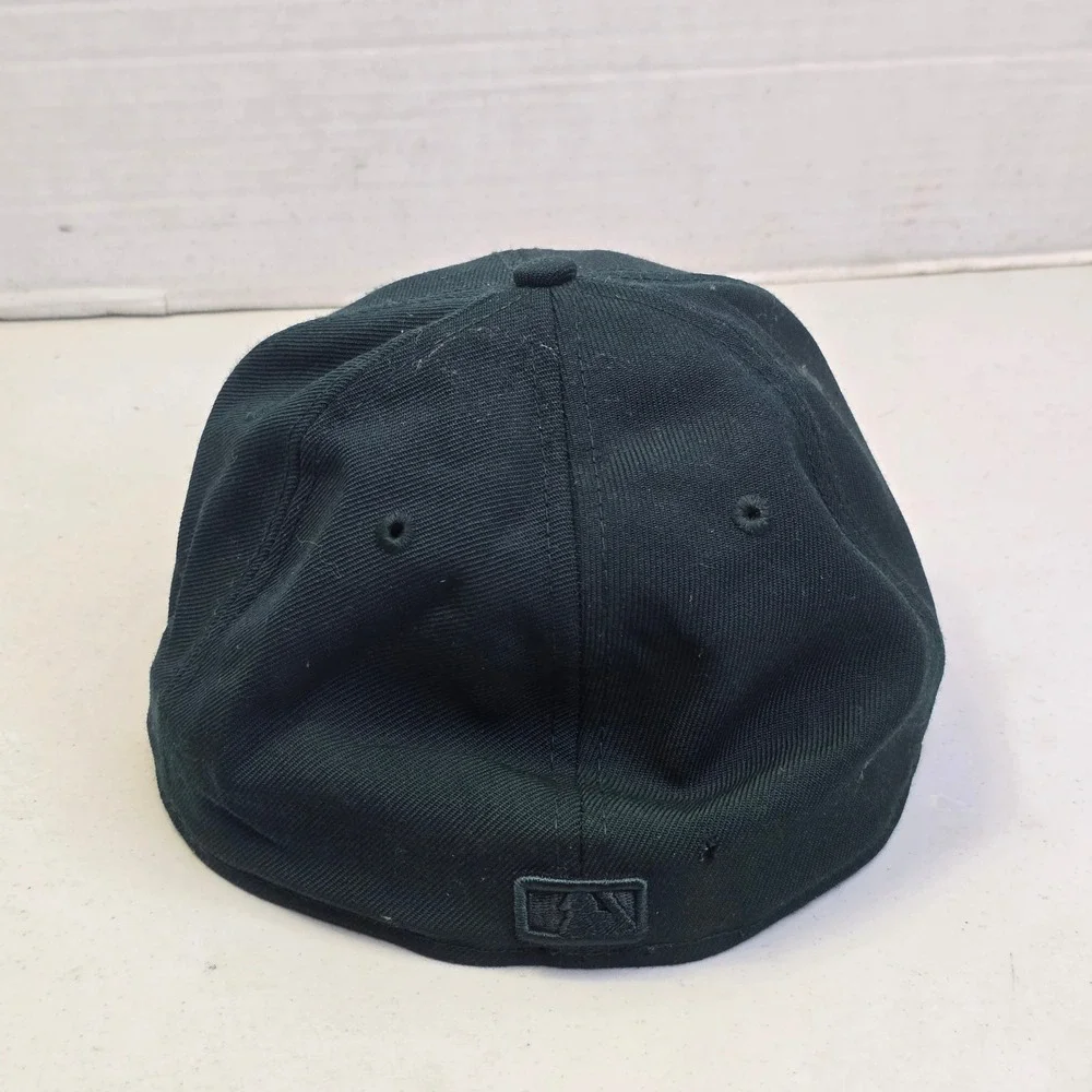 New Era Men's 59FIFTY New York Yankees Fitted Hat 7 1/2 Dark Green Wool Cap U7